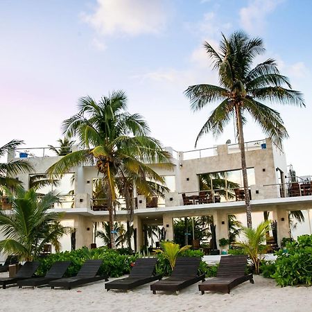 Hotel La Casa Cielo El Cuyo Bagian luar foto